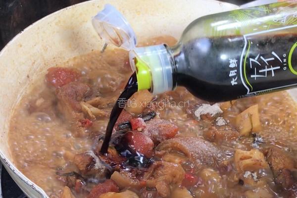 番茄莲藕炖猪膀肉的做法图解15