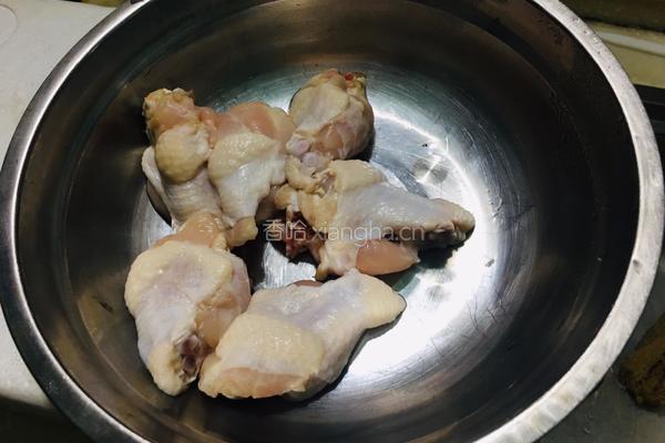 简版烤鸡翅根的做法图解1