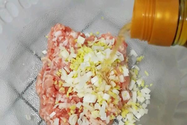 猪肉茴香馅的做法图解2
