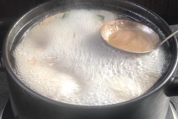 花生土鸡汤的做法图解8