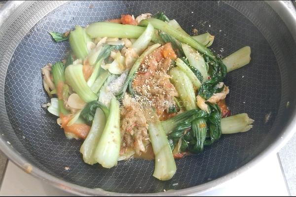 西红柿炒蘑菇油菜的做法图解7