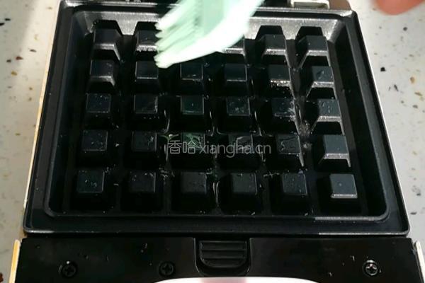 香蕉火龙果华夫饼的做法图解7