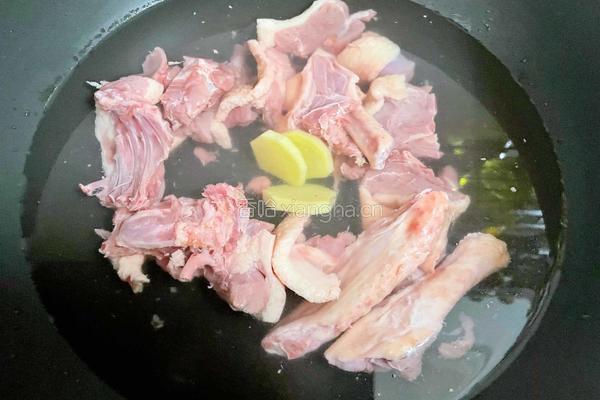 香菇烧鸭肉的做法图解3