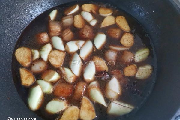 茭白红烧肉的做法图解10