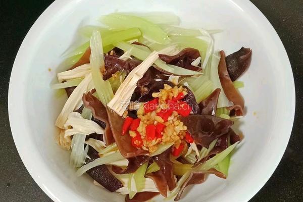 凉拌腐竹西芹的做法图解15