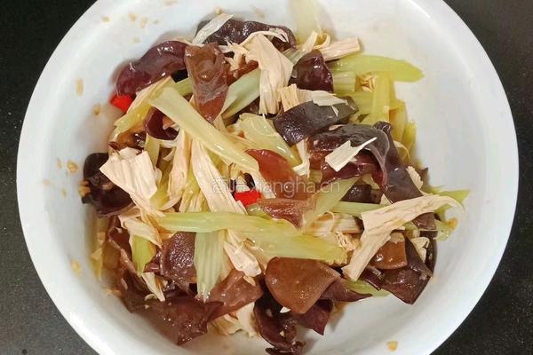 凉拌腐竹西芹的做法图解16