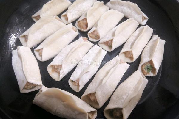 青白萝卜肉馅 锅贴饺的做法图解11