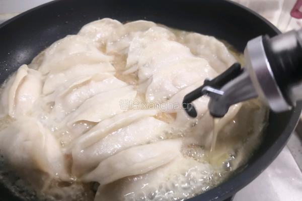 青白萝卜肉馅 锅贴饺的做法图解18