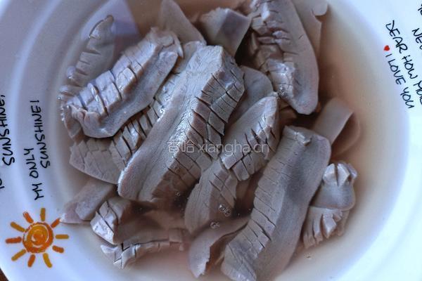 豌豆炒虾腰的做法图解3