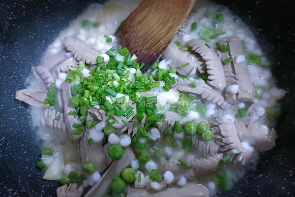 豌豆炒虾腰的做法图解12