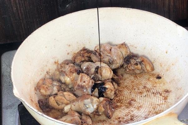 板栗焖鸡肉的做法图解9