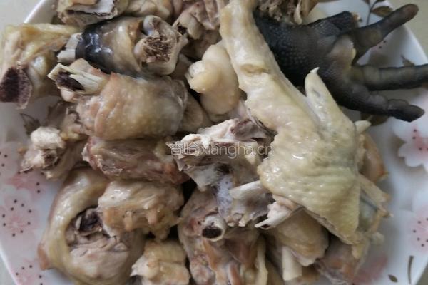 芋儿鸡的做法图解1