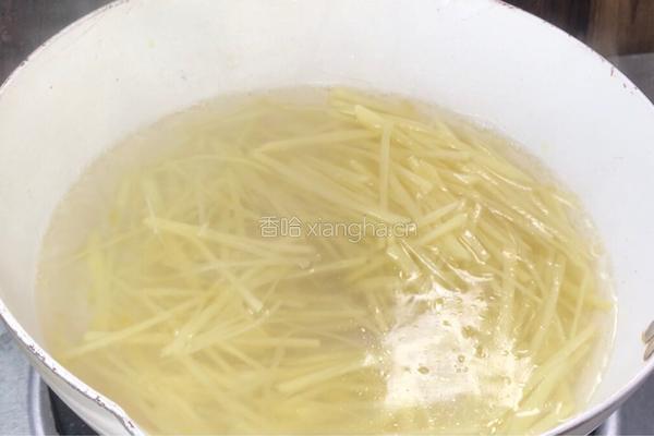 黄瓜炒土豆丝的做法图解4