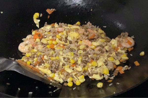 谷物米炒饭的做法图解7