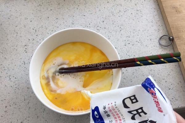 榴莲(榴芒)千层蛋糕的做法图解2