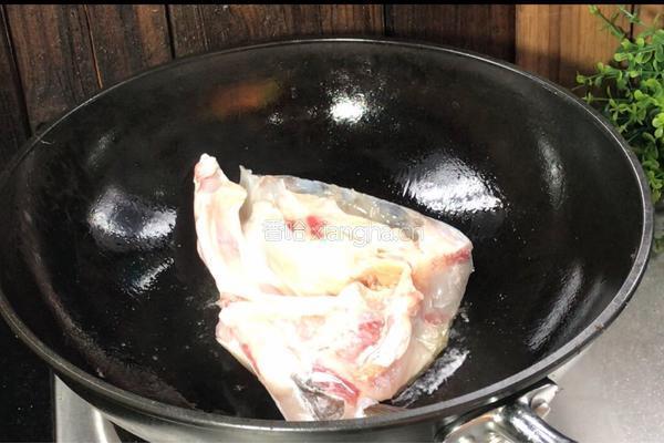 枸杞豆腐鱼头汤的做法图解5
