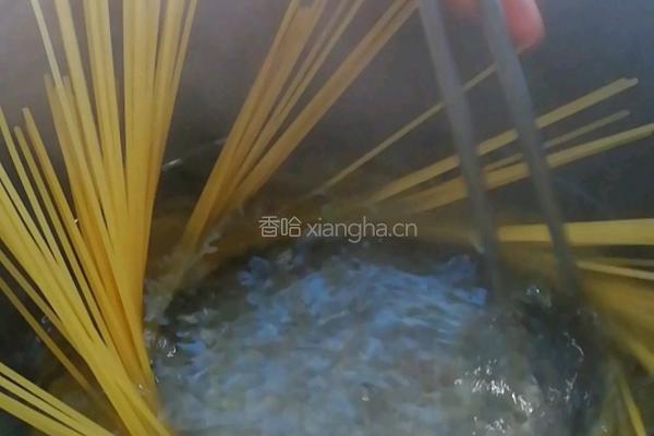 炒面的做法图解1