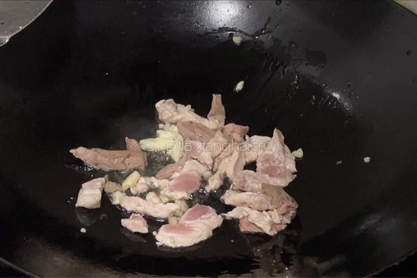 肉片炒丝瓜的做法图解3
