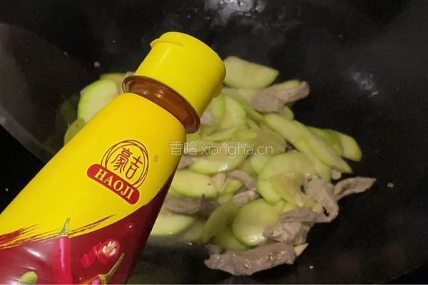 肉片炒丝瓜的做法图解7