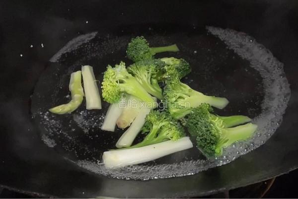 鸡蛋南瓜沙拉的做法图解1