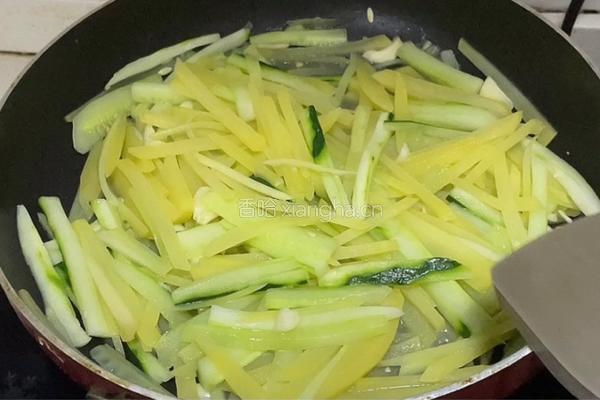 黄瓜土豆丝的做法图解7