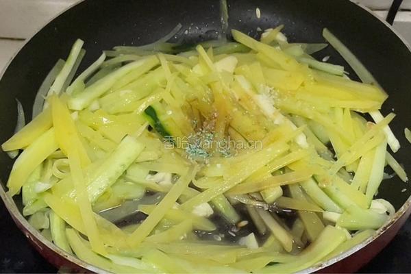 黄瓜土豆丝的做法图解9