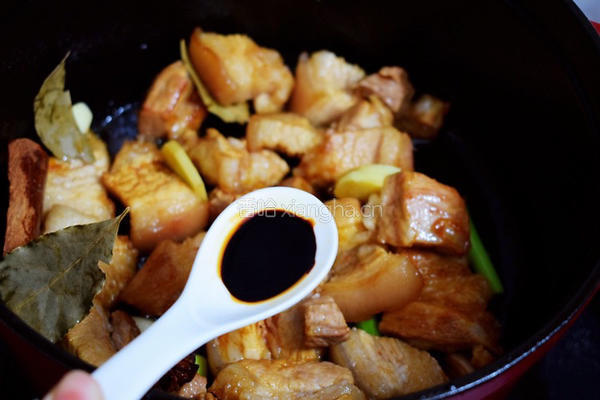 板栗红烧肉的做法图解9