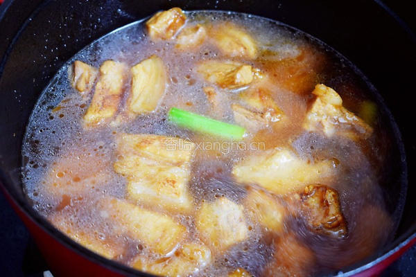 板栗红烧肉的做法图解10