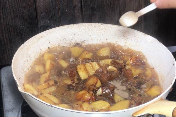 牛筋烧土豆的做法图解9