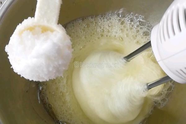 戚风蛋糕的做法图解5