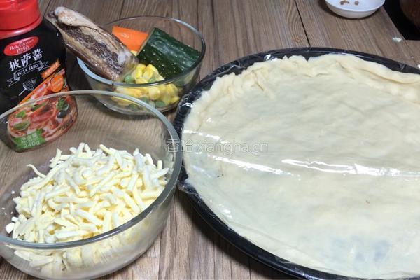 熏肉披萨的做法图解1