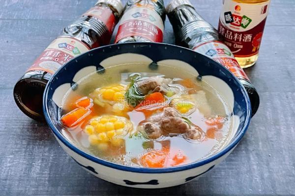 胡萝卜玉米排骨汤的做法图解9