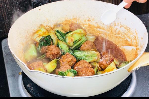 小白菜烧肉圆子的做法图解7