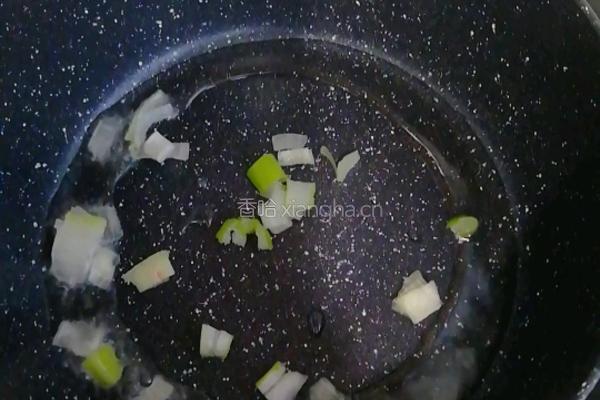 肉末虾仁豆腐的做法图解1