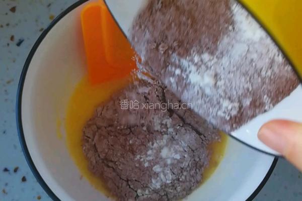 可可戚风蛋糕的做法图解2