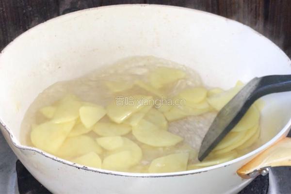 土豆回锅肉的做法图解6