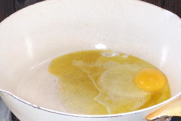 酸豇豆蛋炒饭的做法图解3