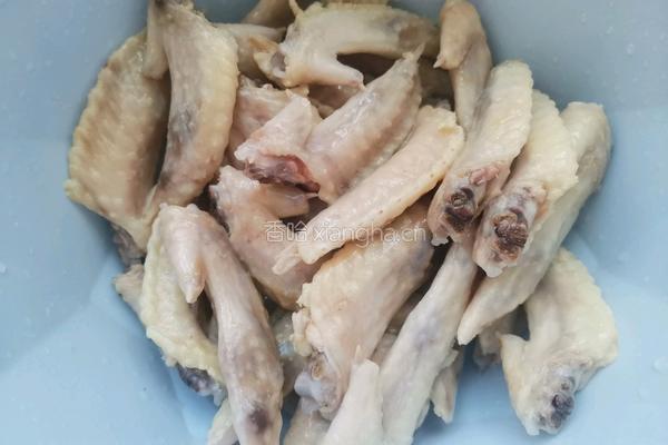 红烧鸡翅尖的做法图解3