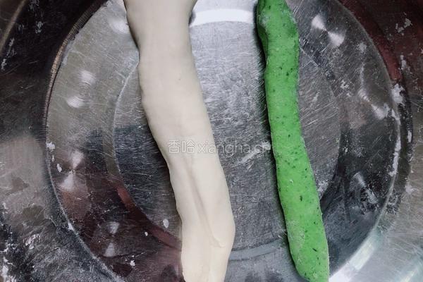 绿色水饺的做法图解2