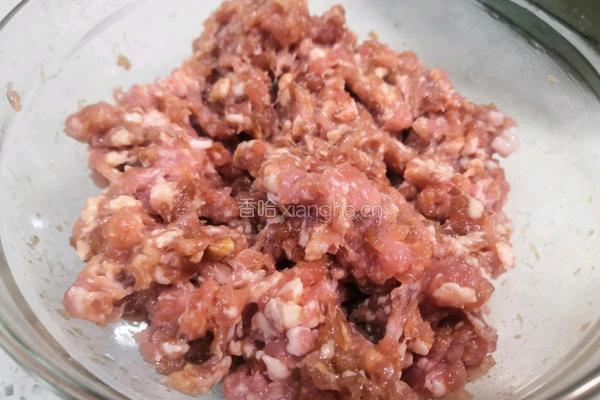 鲜肉元宝大馄饨的做法图解1