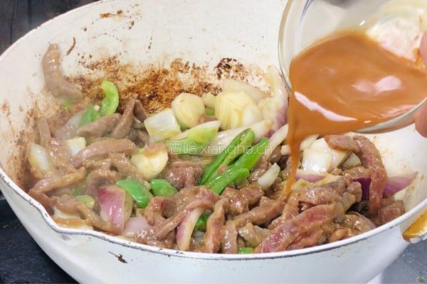 青椒洋葱炒牛肉的做法图解9