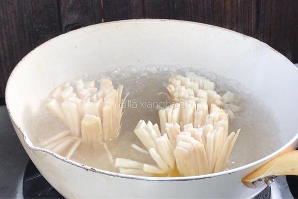 麻辣菊花菇的做法图解4