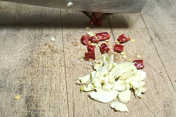 酸辣菜苔的做法图解2