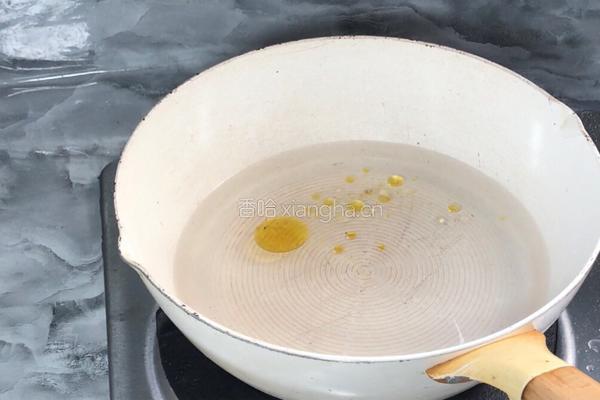 五花肉炒西兰花的做法图解4