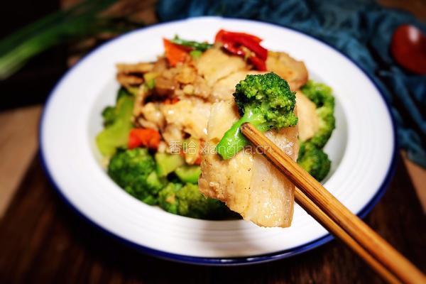 五花肉炒西兰花的做法图解11