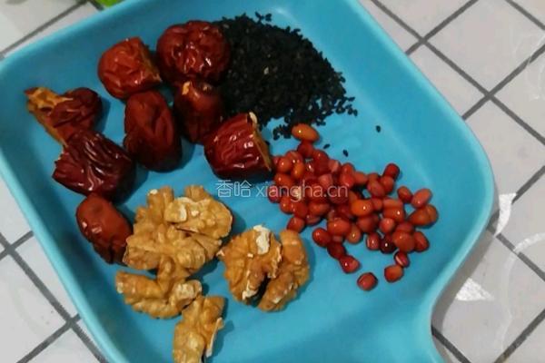 红豆浆的做法图解1