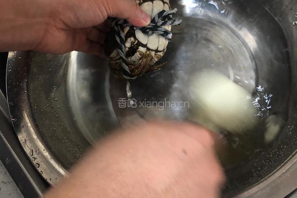 自制肉蟹煲的做法图解5