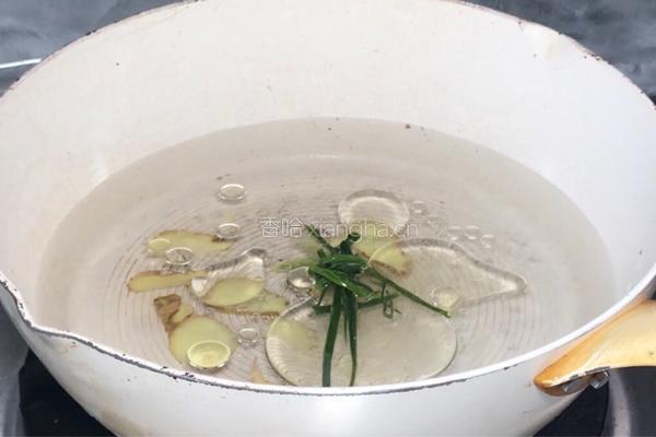 菊花萝卜丸子汤的做法图解5