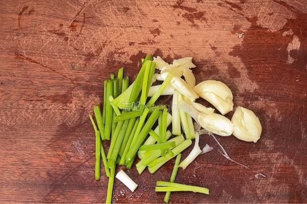 豆芽炒肉丝的做法图解2