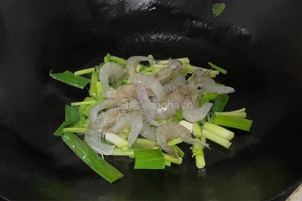 虾仁炒花菜的做法图解3